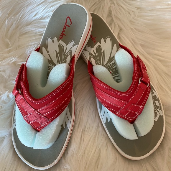 Clarks Shoes - NWOT Clarks Cloudsteppers Breeze Sea Sandals 7.5